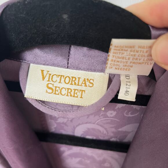 Vintage Victoria Secret Gold Label purple satin robe Valentines Day M/L - Picture 9 of 12